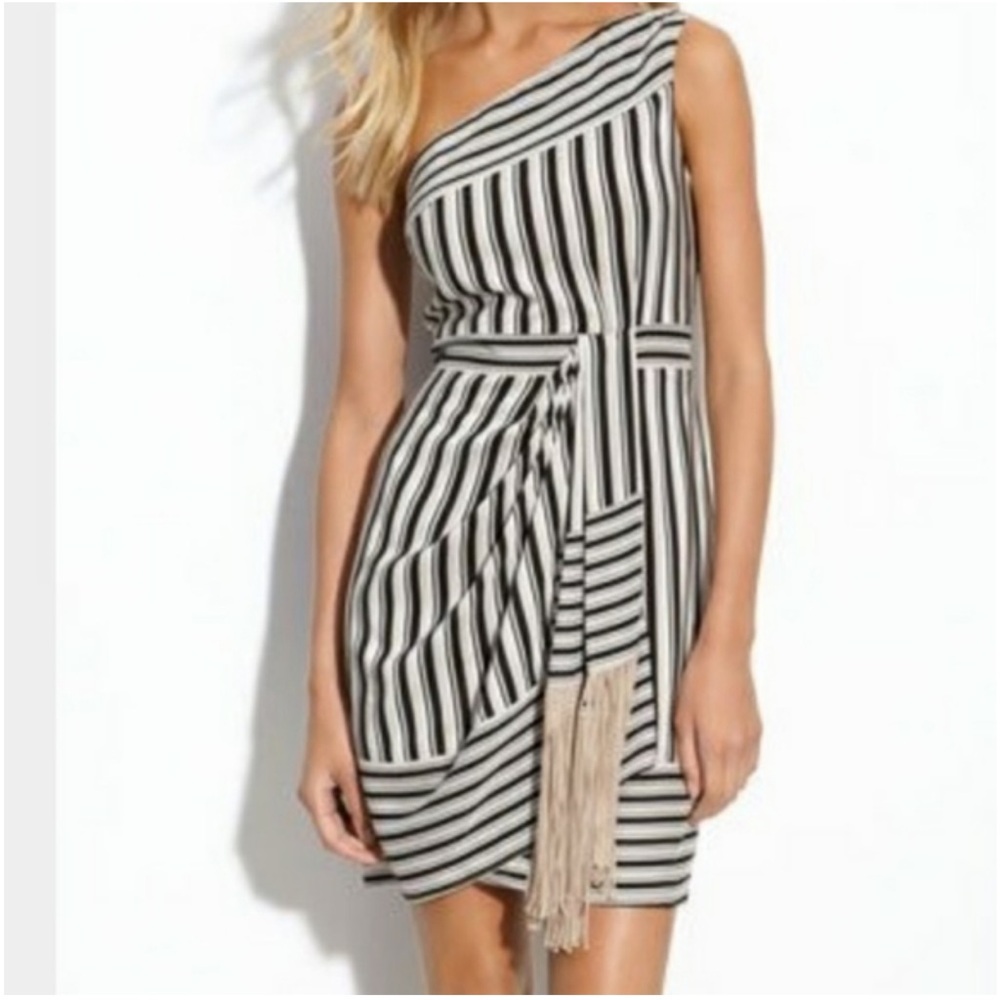 BCBGMAXAZRIA 100% SILK STEVIE PARTY COCKTAIL STRIPPED ONE SHOULDER TASSEL DRESS